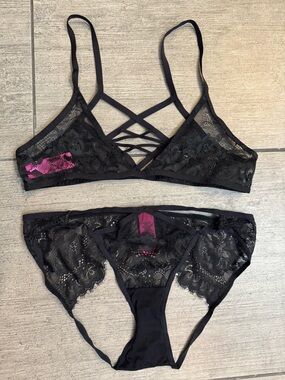 La Senza Black Lace Lingerie Set